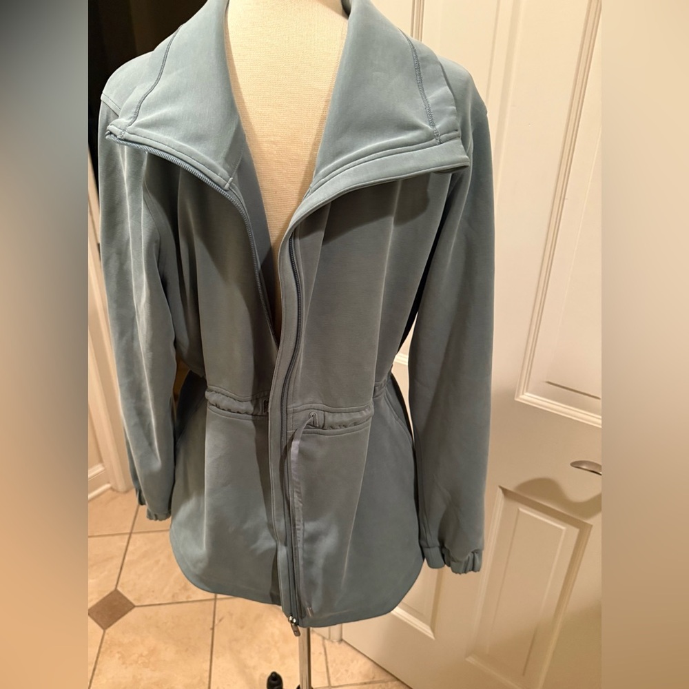 Lululemon Softstreme Cinch-Waist Jacket Smoked Spruce Size 6 Women’s Square